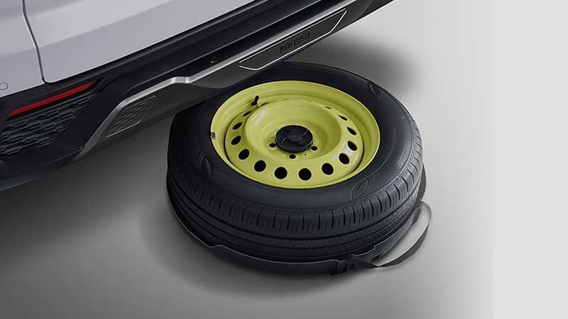 Harga Innova Zenix HEV di Jogja