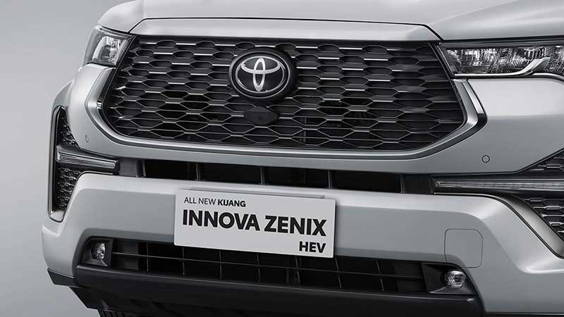 Harga Innova Zenix HEV di Jogja
