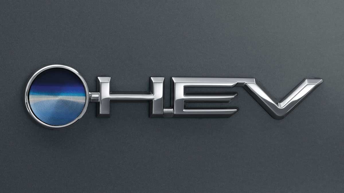 Harga Toyota Veloz Hybrid